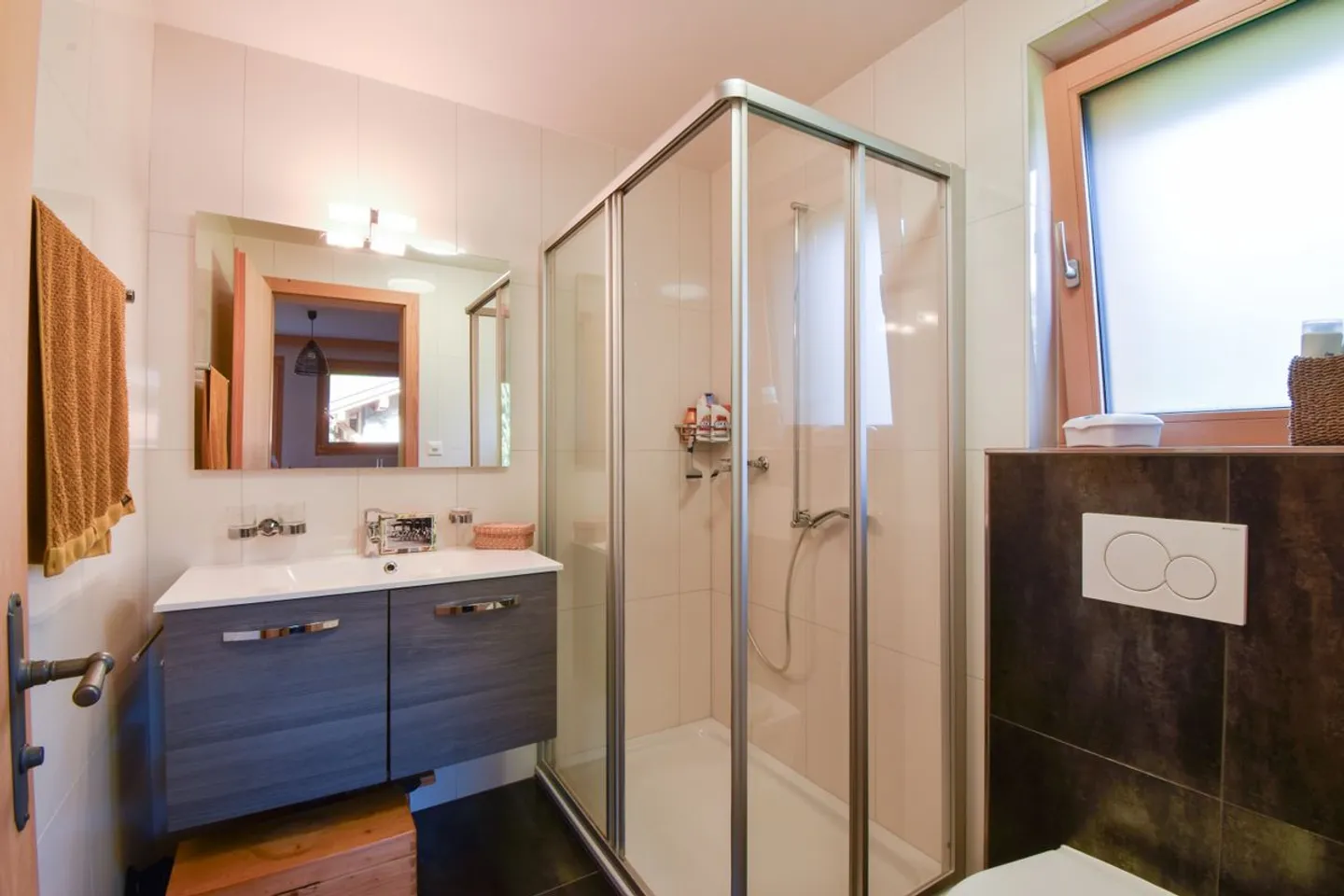 SALE IN SECONDARY RESIDENCE - 4.5 room apartment with terrace - Photo 5 of 13