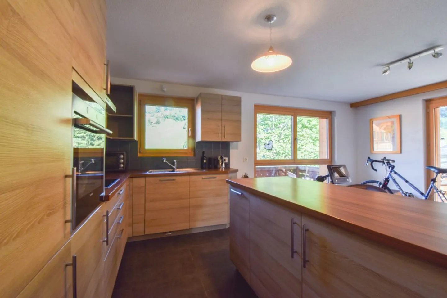 SALE IN SECONDARY RESIDENCE - 4.5 room apartment with terrace - Photo 3 of 13