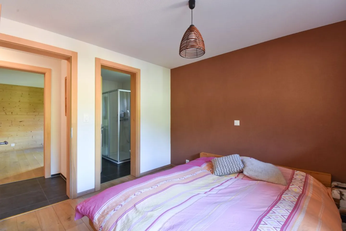 SALE IN SECONDARY RESIDENCE - 4.5 room apartment with terrace - Photo 4 of 13