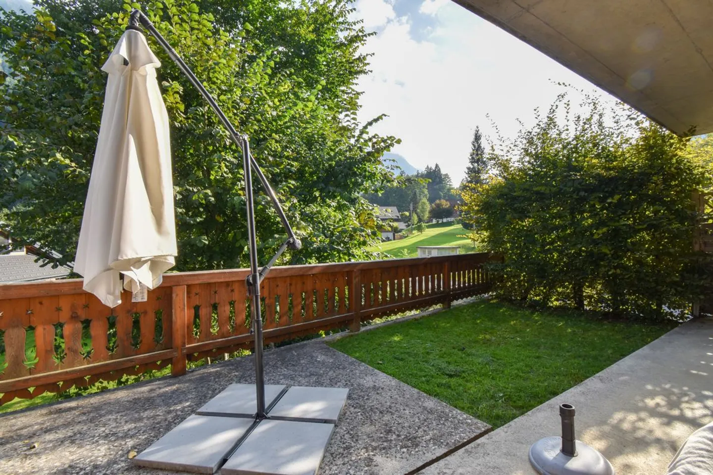 SALE IN SECONDARY RESIDENCE - 4.5 room apartment with terrace - Photo 11 of 13