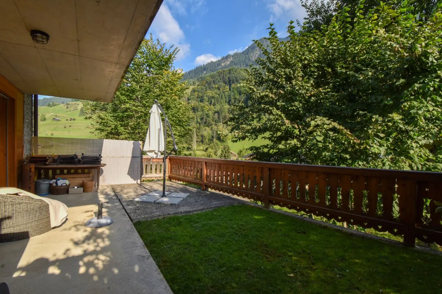 SALE IN SECONDARY RESIDENCE - 4.5 room apartment with terrace - Photo 10 of 13
