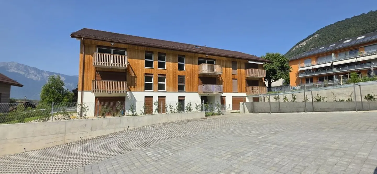 Modern duplex with 2.5 rooms in the heart of Ollon - Photo 10 of 11