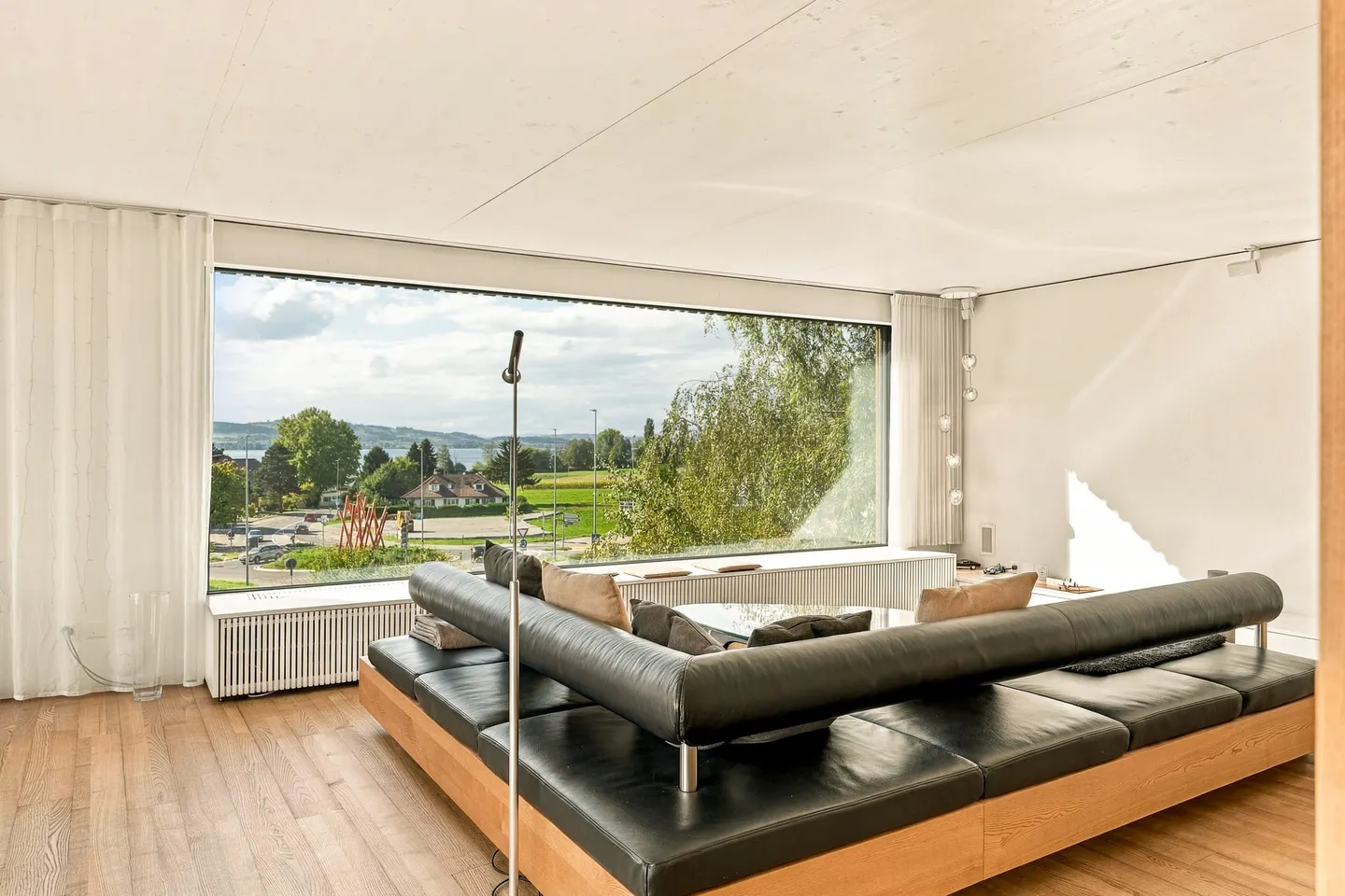 Esclusiva casa unifamiliare di 5,5 locali con vista lago a Sempach in vendita - Foto 2 di 13