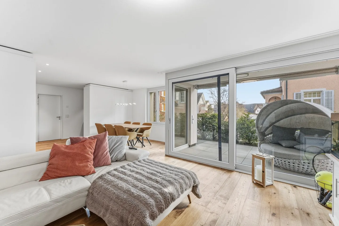 Appartamento 2.5 locali con grande terrazza giardino a Eschenbach LU in vendita - Foto 1 di 13