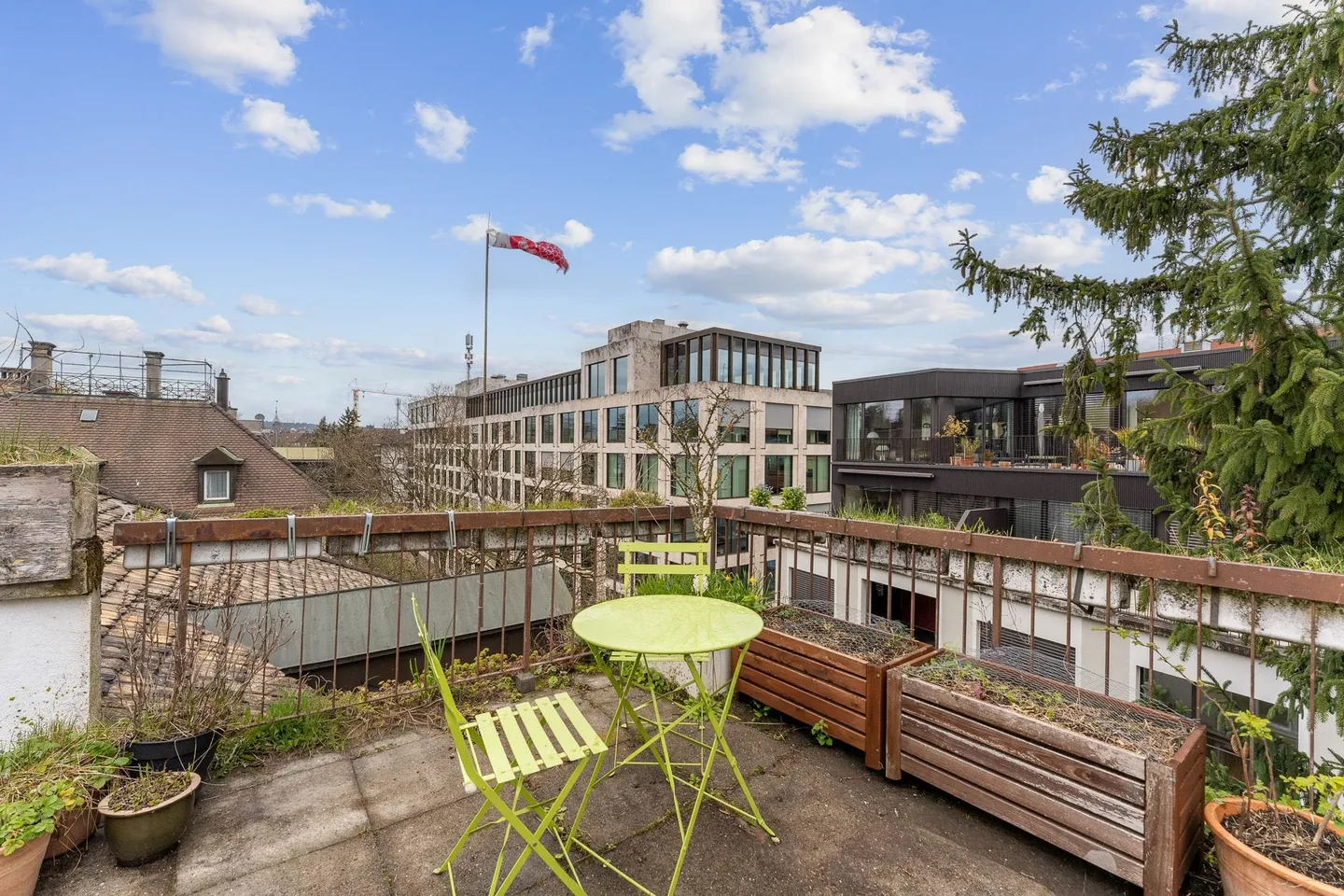 MFH mit 6 Einheiten und Dachterrasse in Zürich Enge - kaufen - Foto 2 von 13