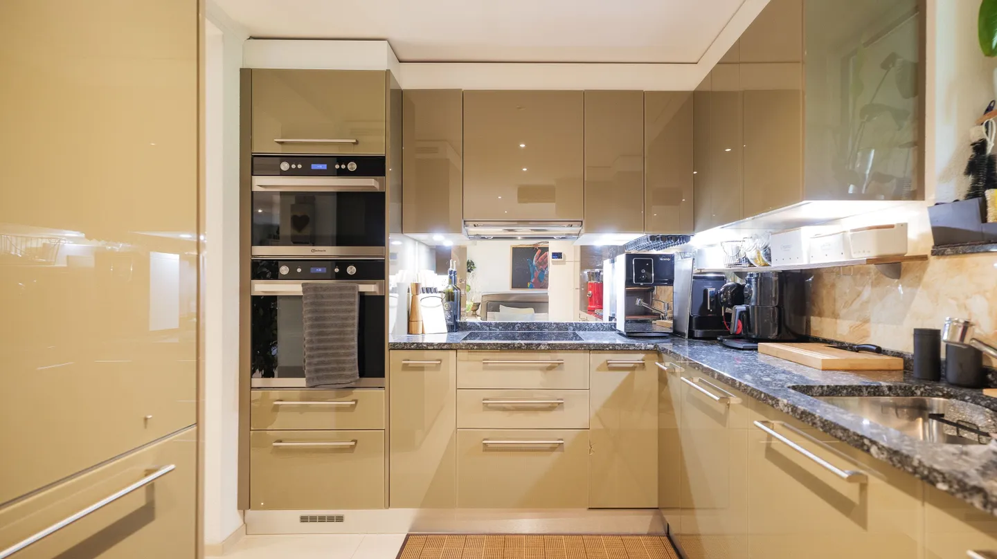 Central MFH with 3 units in Buochs - modern, with lift - Photo 9 of 13