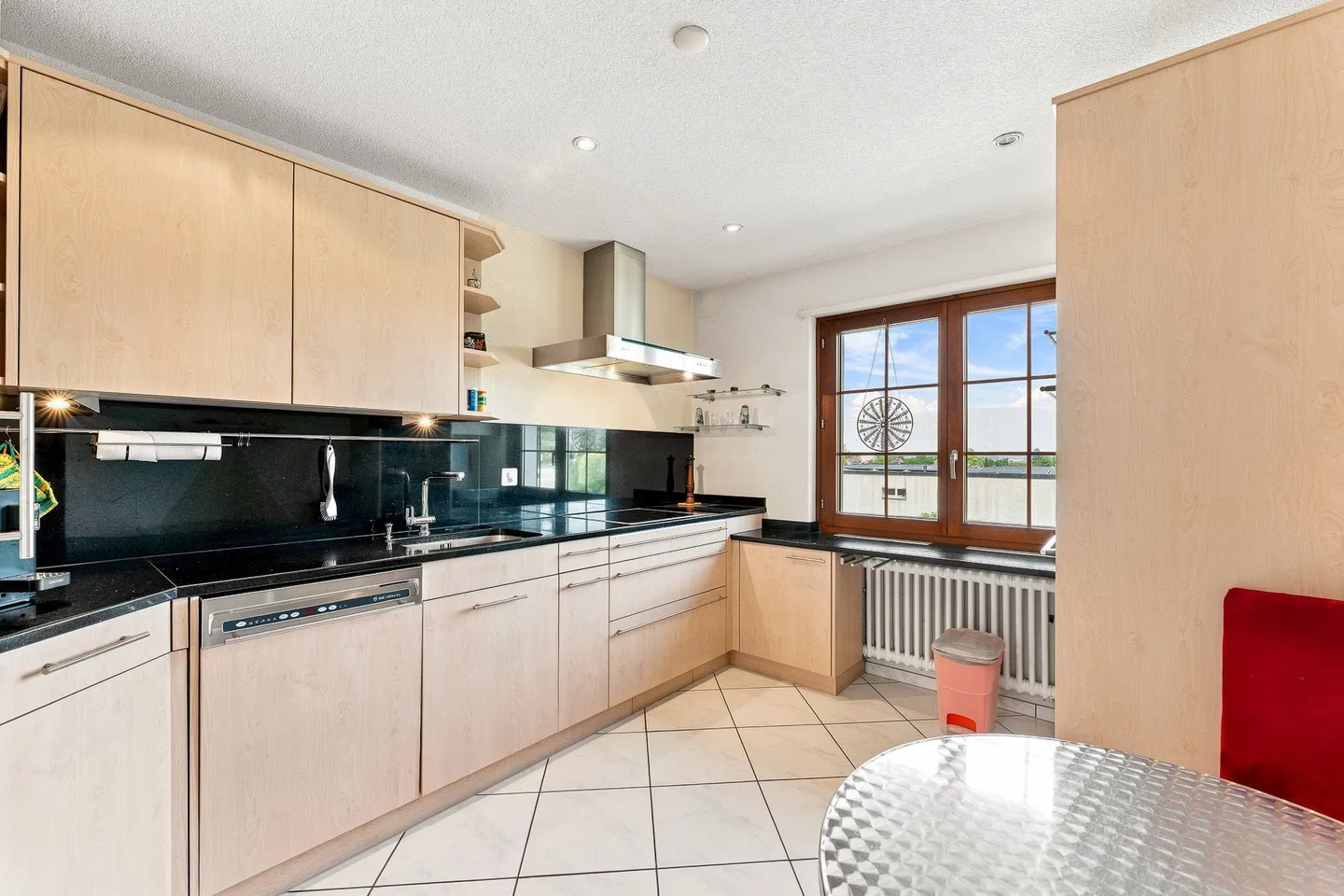 8.5-Zimmer-Einfamilienhaus mit Weitsicht in Obfelden kaufen - Photo 3 of 13