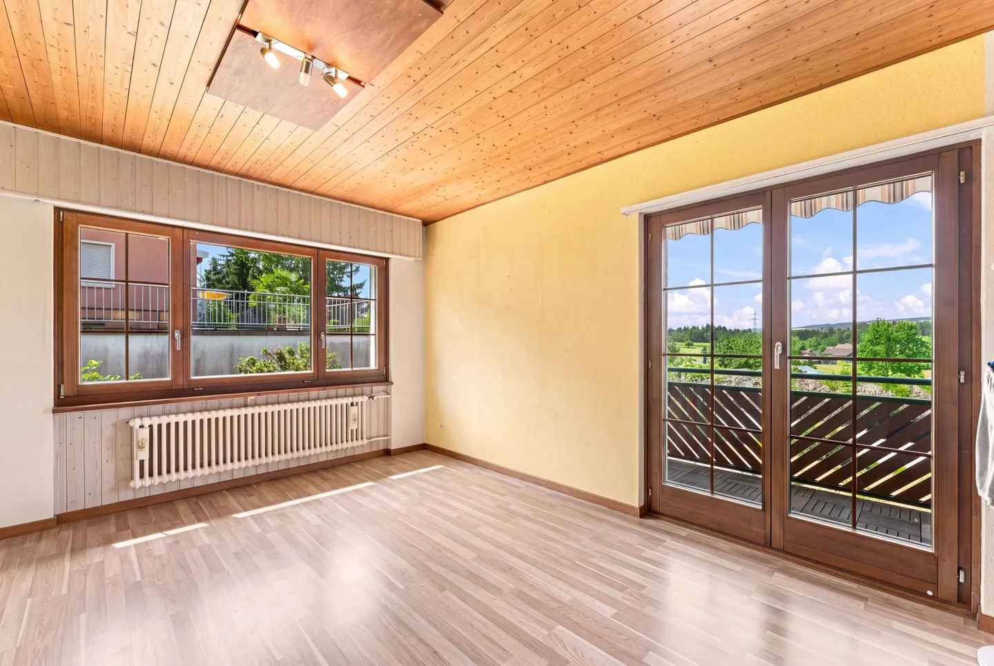 Maison individuelle de 8,5 pièces à Obfelden avec vue et potentiel d'appartement séparé - Photo 12 sur 13