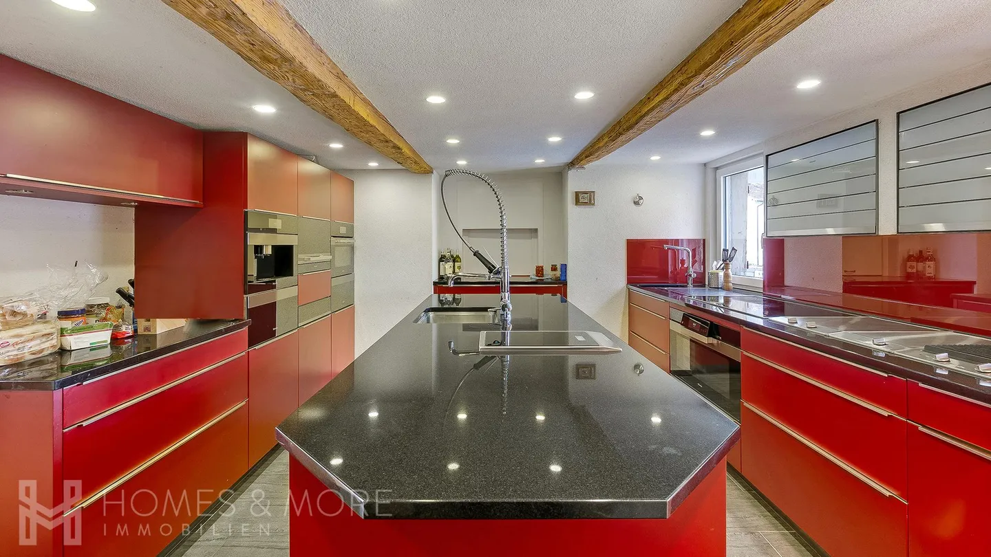 PROPRIETÀ SPAZIOSA CON APPARTAMENTO INDIPENDENTE E RISERVA DI TERRENO - Foto 9 di 9