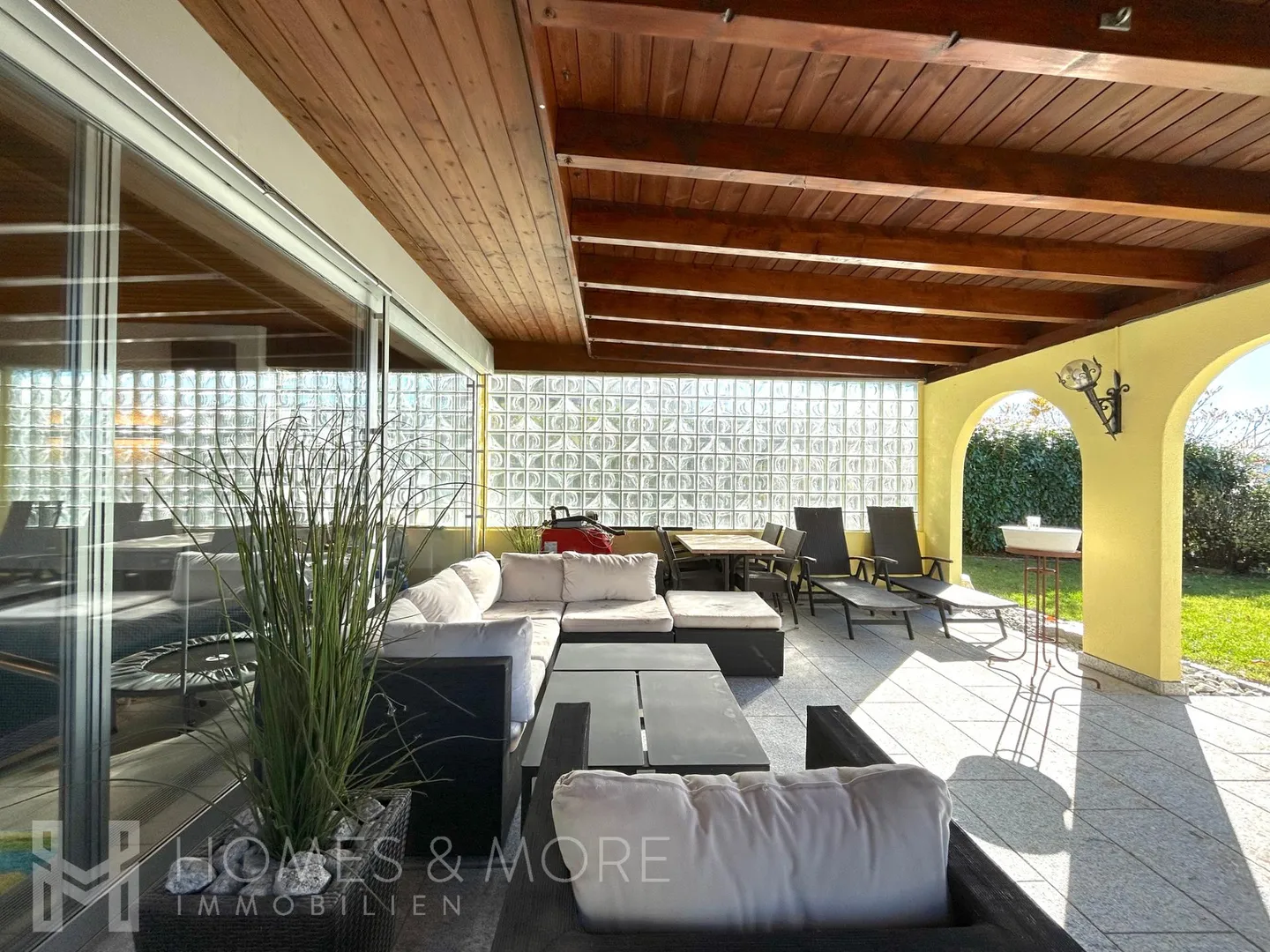 VOTRE NOUVEAU FOYER DANS UN EMPLACEMENT ENSOLEILLÉ ET FAMILIAL - Photo 2 sur 10