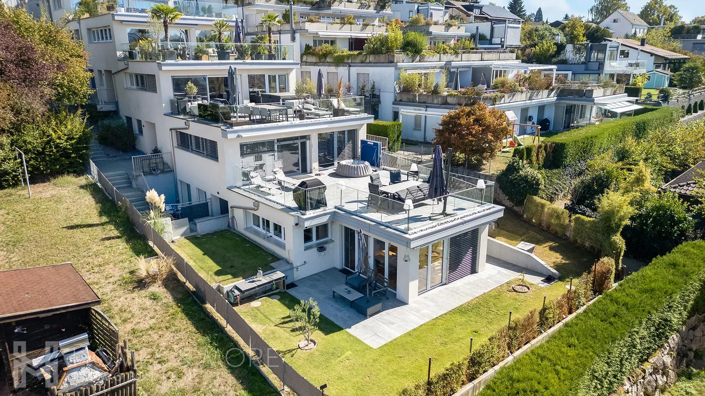 MODERN - WITH LOTS OF SPACE, PRIVATE GARDEN AND WELLNESS AREA - Photo 12 of 13