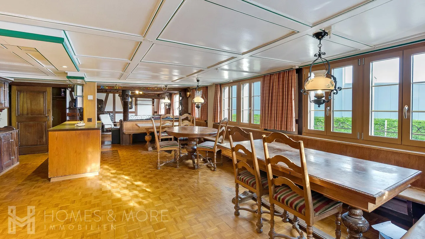 Geräumiges Einfamilienhaus mit Wohnung - Foto 3 von 13