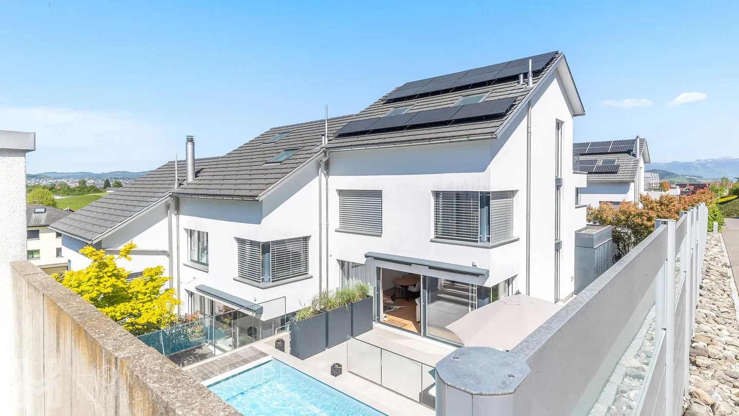 Stilvolles Haus mit Pool und Aussicht - Foto 10 von 10