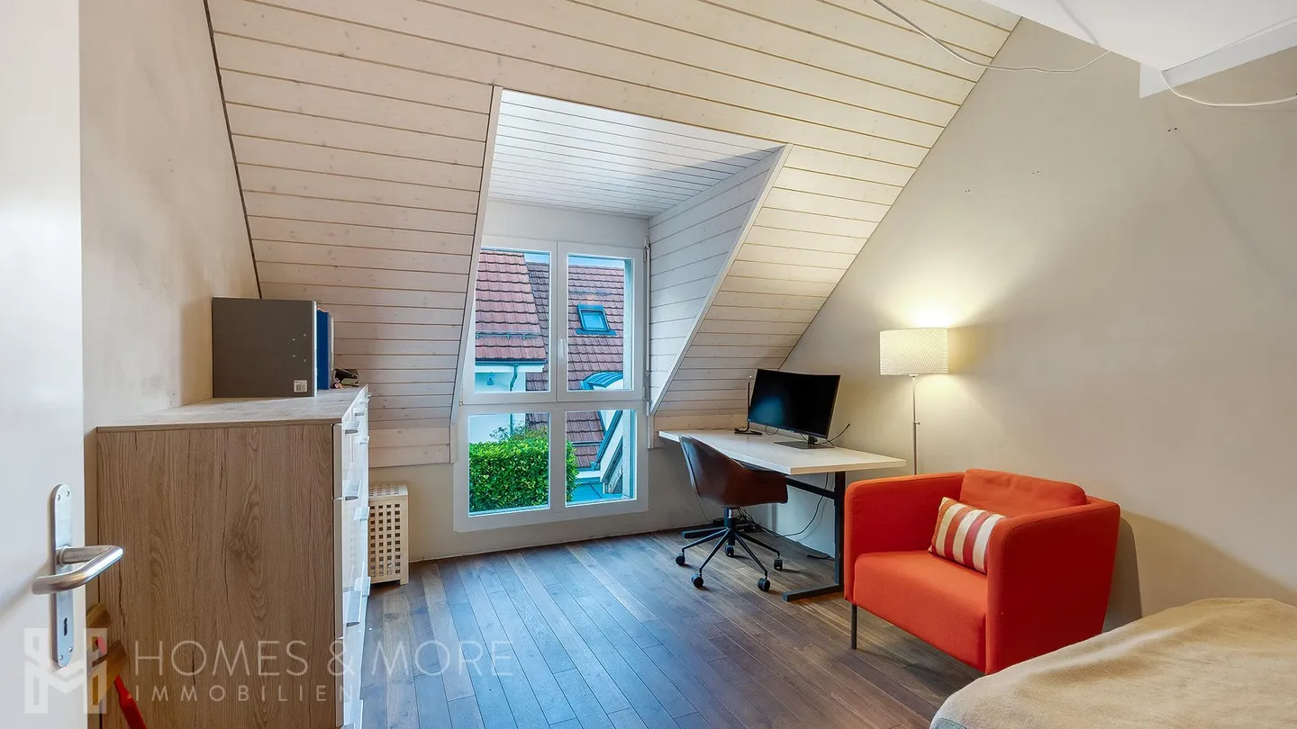 YOUR NEW HOME - MODERN, FAMILY-FRIENDLY AND QUIETLY LOCATED - Photo 5 of 6