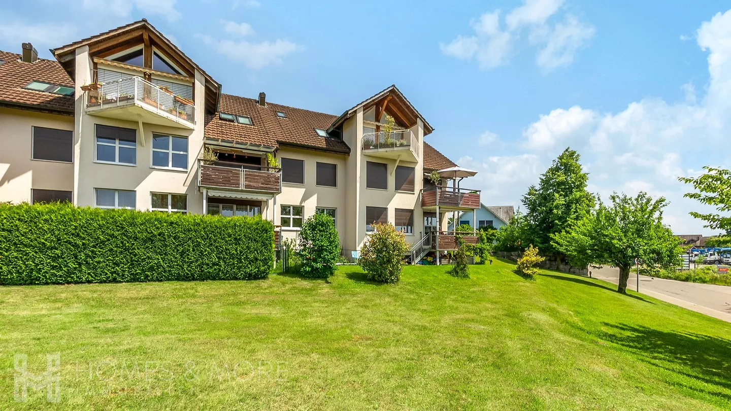 ILLUMINATO CON DUE AMPI SPAZI ESTERNI - Foto 7 di 8