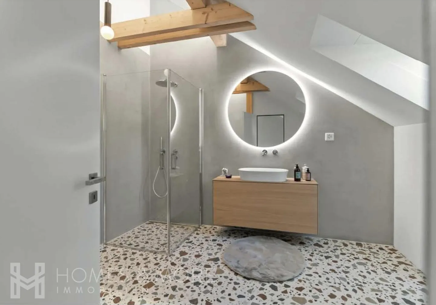 Luxuriöse Dachmaisonette am Zürichsee - Foto 3 von 4