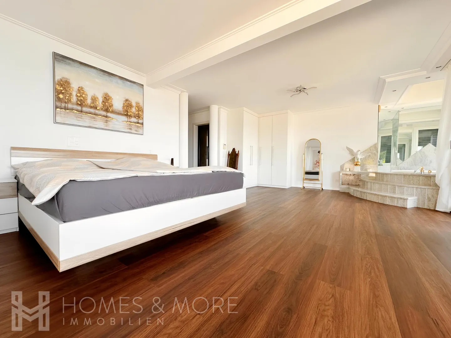 LUXURIOUS WITH PANORAMIC LAKE VIEW AND WELLNESS AREA - Photo 2 of 6