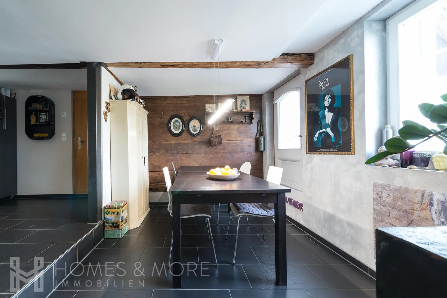FARMHOUSE WITH DEVELOPMENT POTENTIAL - Photo 2 of 6