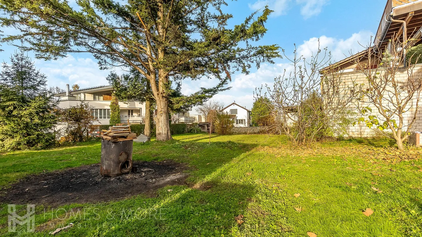 Geräumiges Einfamilienhaus mit Wohnung - Foto 12 von 13