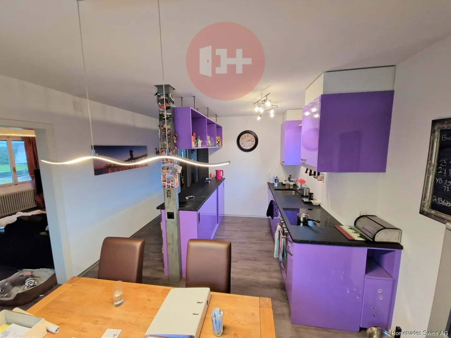7-ROOM END TOWNHOUSE FOR THE LARGE FAMILY! - Photo 6 of 11