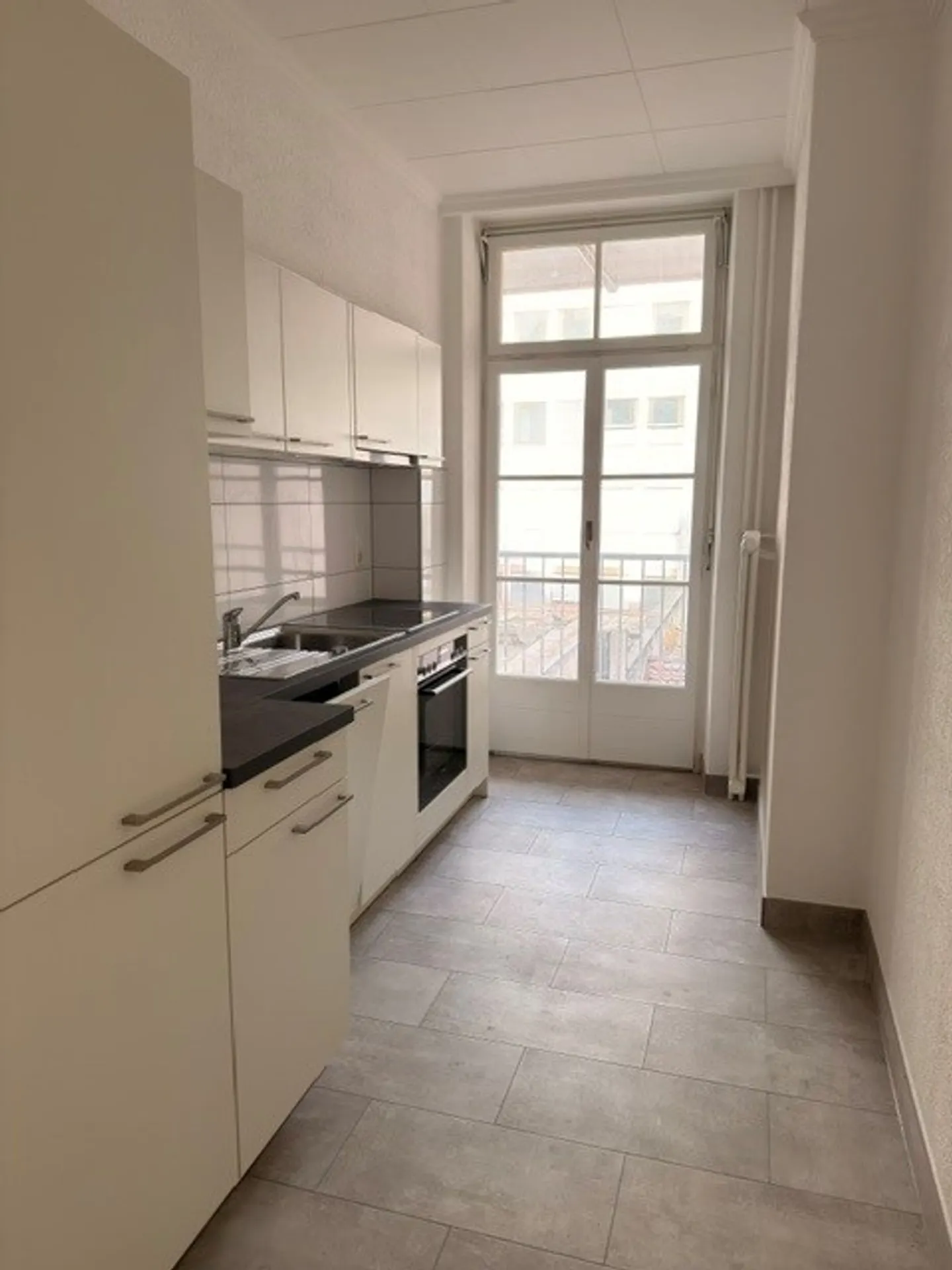 Spacieux appartement de 3.5 pièces au 2ème étage entièrement rénové - Foto 1 di 4