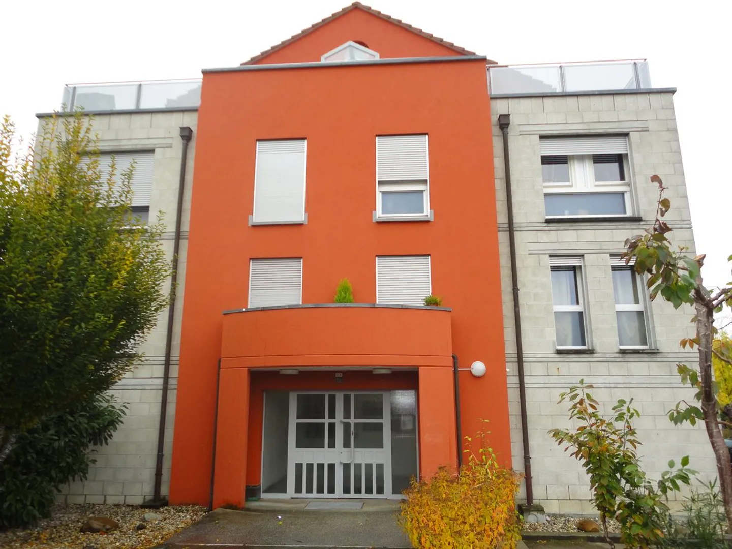 Appartement rénové avec balcon - Photo 1 sur 1