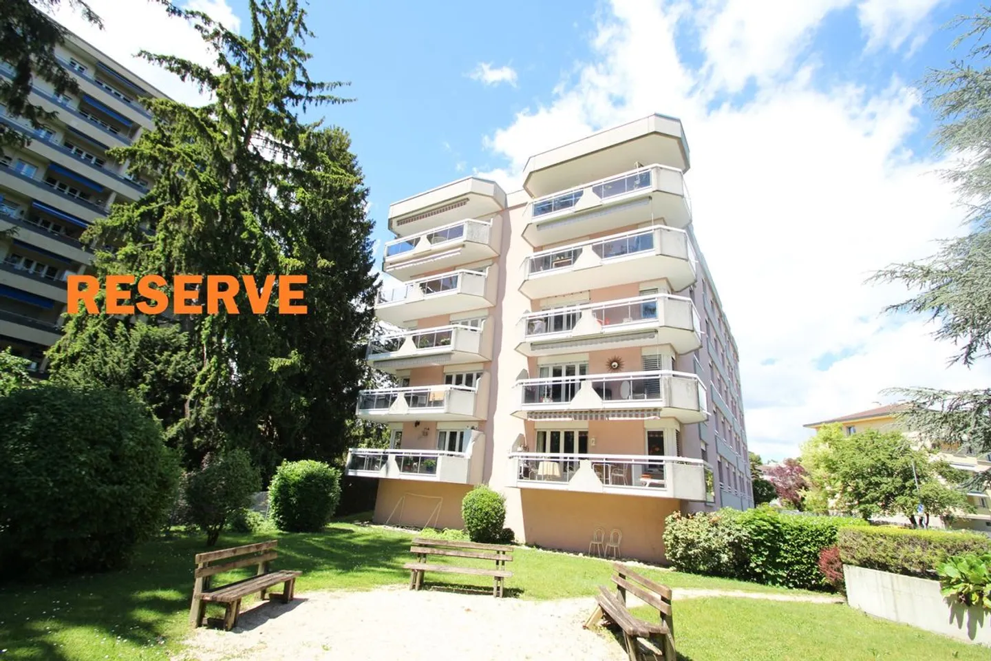 4,5-Zimmer-Wohnung im 1. Stock mit Balkon - Foto 1 von 11