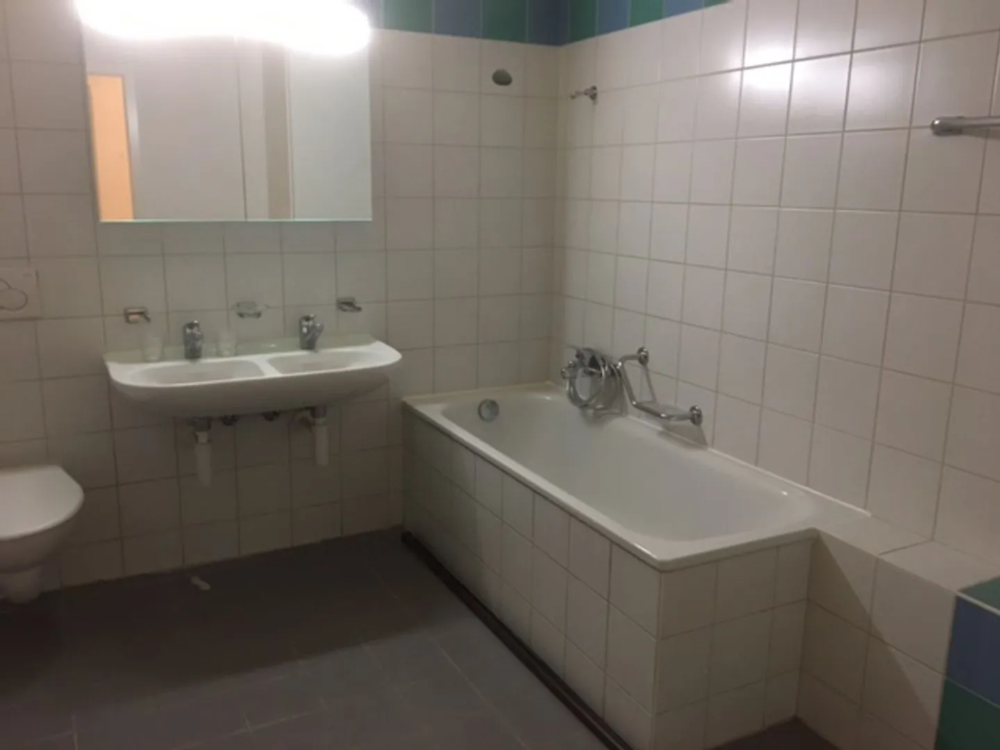 Spacieux appartement de 3.5 pièces au 2ème étage entièrement rénové - Foto 5 von 5
