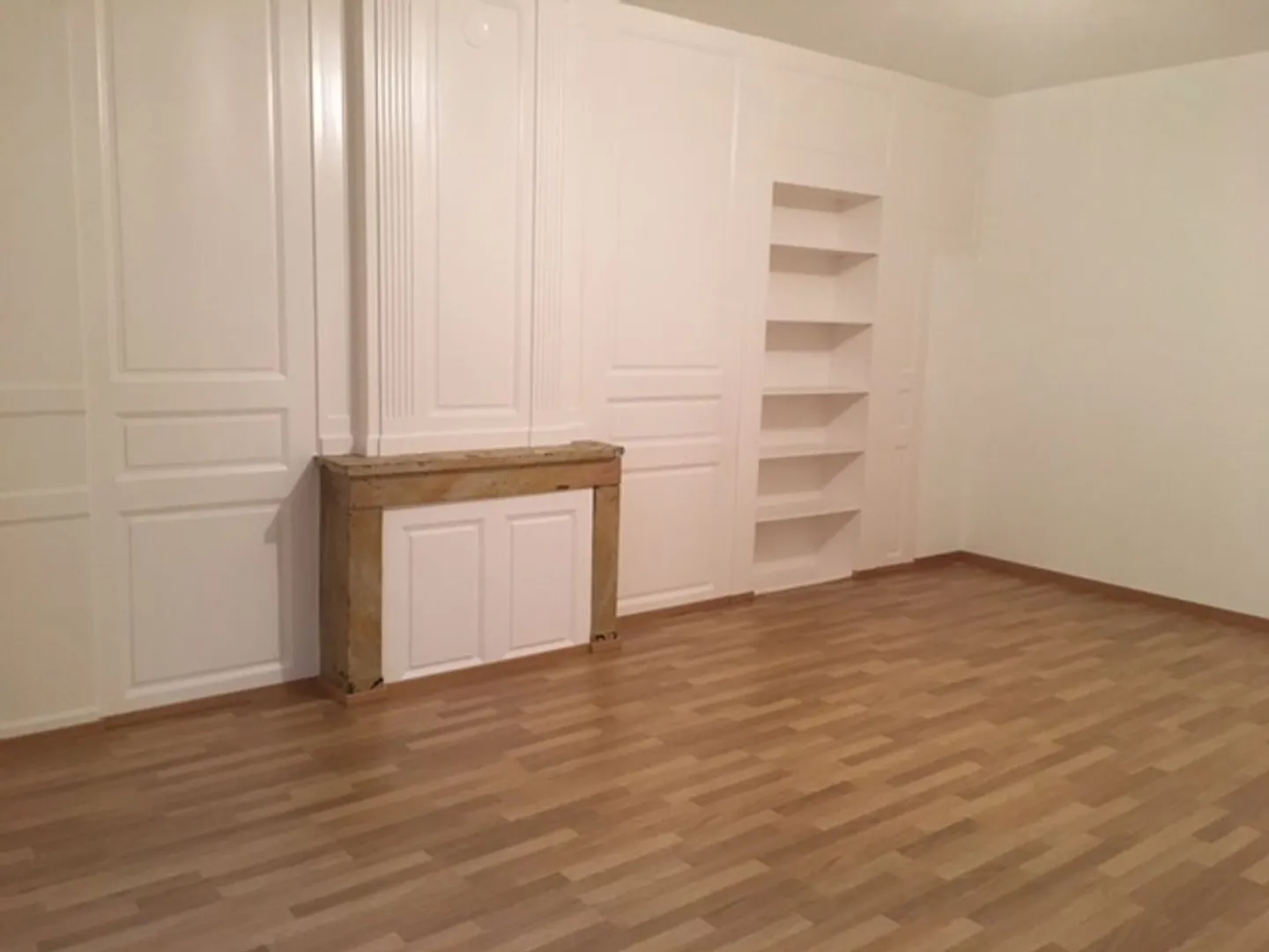 Spacieux appartement de 3.5 pièces au 2ème étage entièrement rénové - Foto 3 von 5