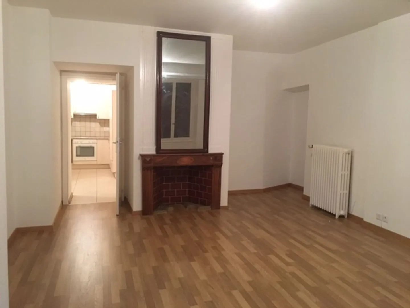 Spacieux appartement de 3.5 pièces au 2ème étage entièrement rénové - Foto 1 von 5