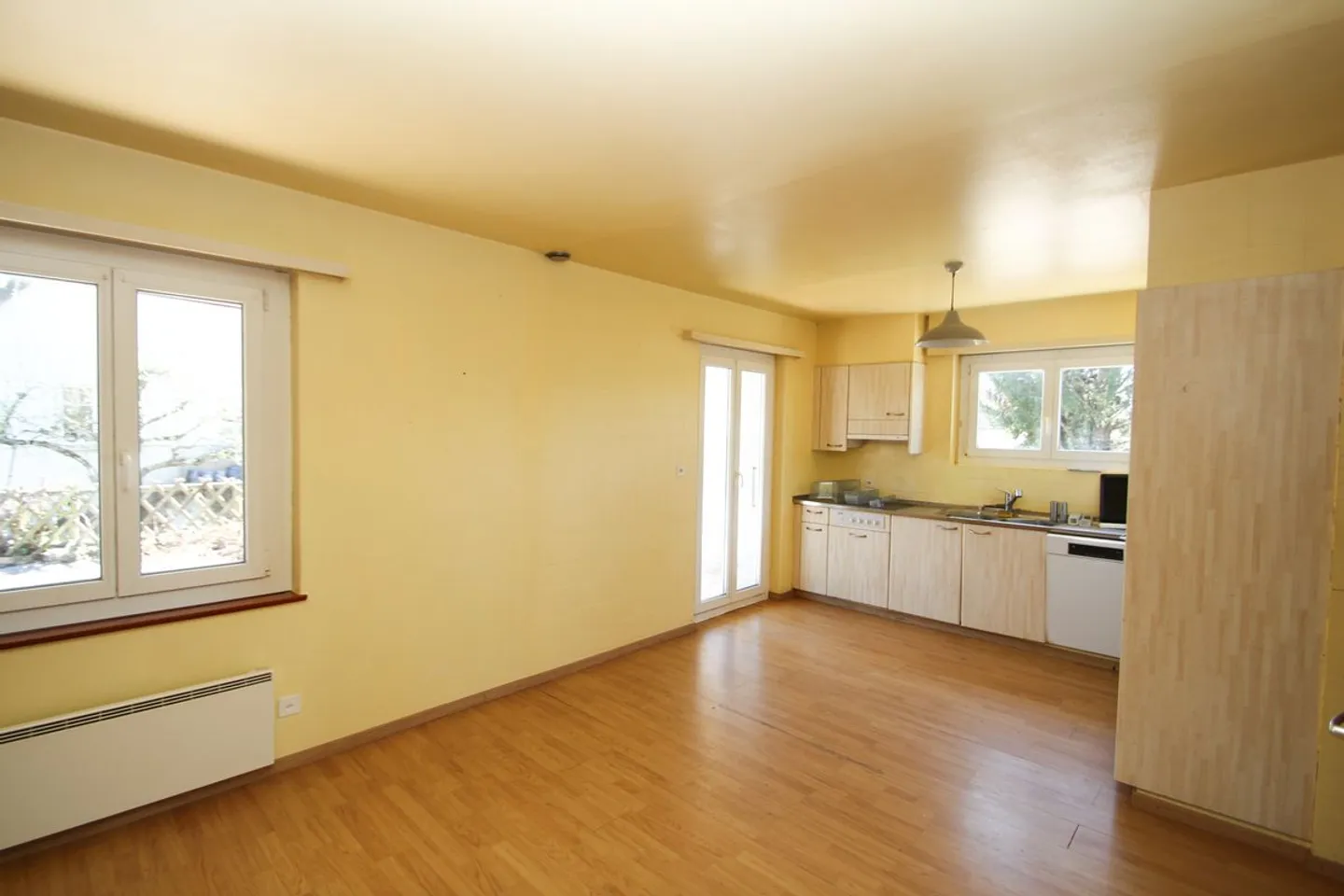 Detached house to renovate consisting of 2 apartments - Photo 5 of 8