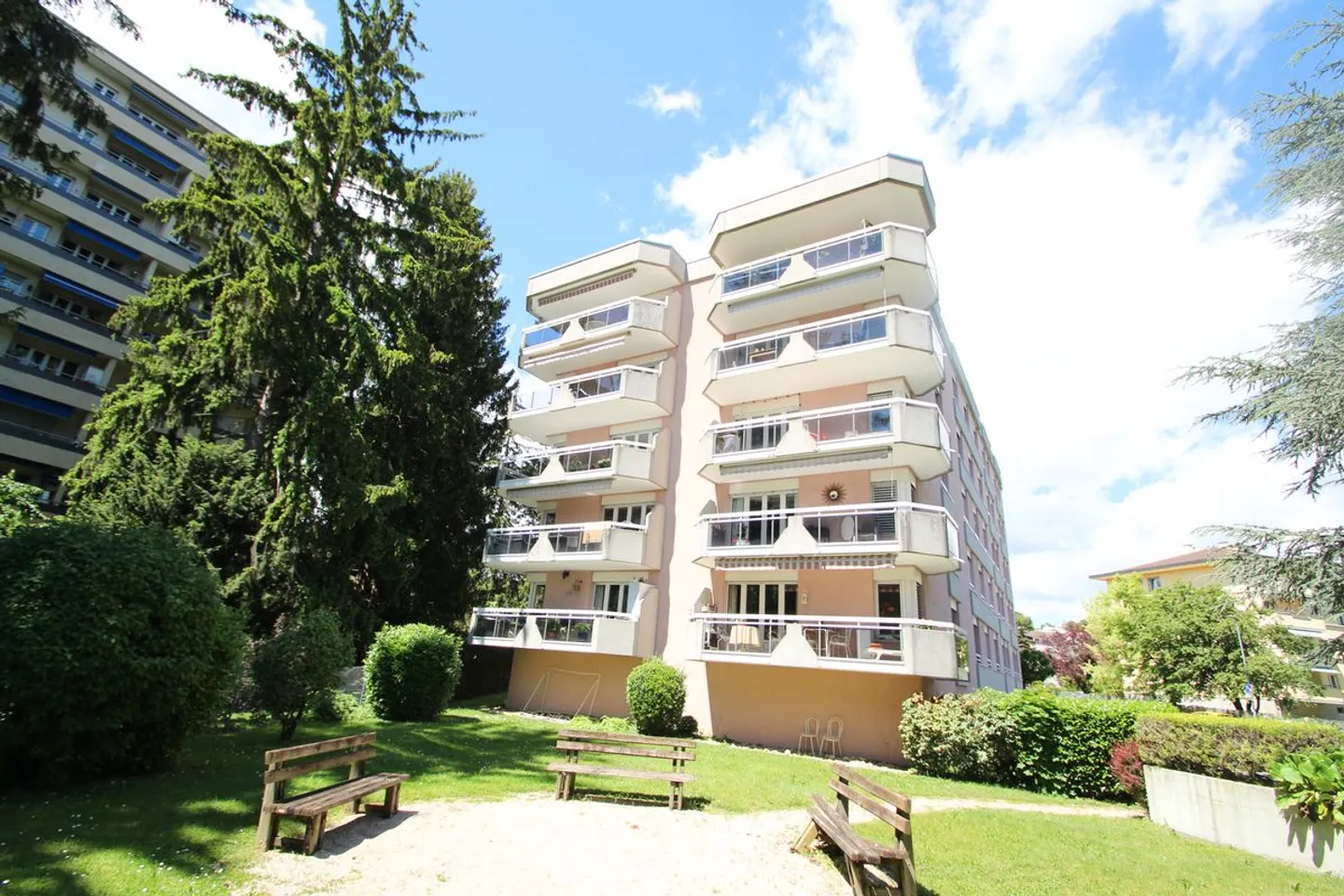 Appartamento 4.5 locali, situato al 1° piano con balcone - Foto 1 di 11