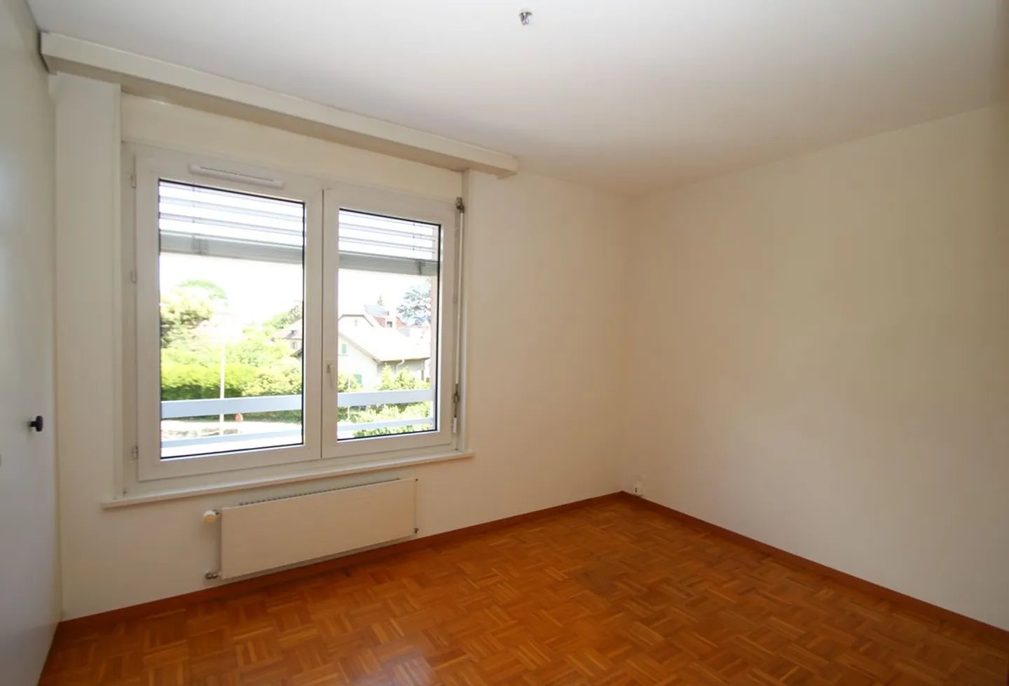 Appartamento 4.5 locali, situato al 1° piano con balcone - Foto 10 di 11