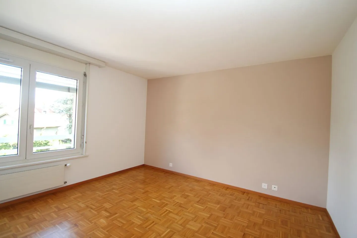Appartamento 4.5 locali, situato al 1° piano con balcone - Foto 9 di 11