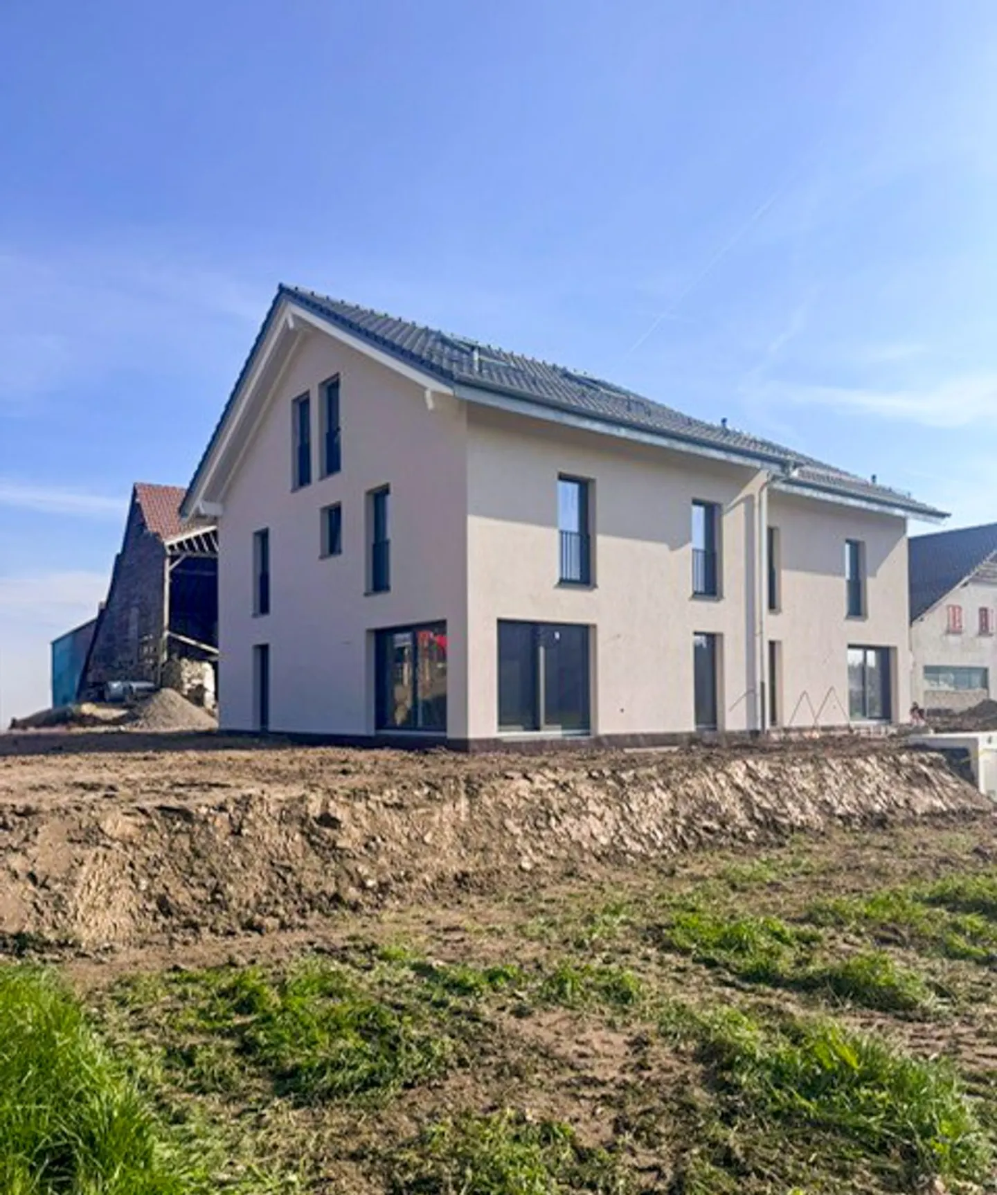 A seulement 5 km d'Yverdon-les-Bains - Dans le charmant village de Cronay - Photo 1 of 10