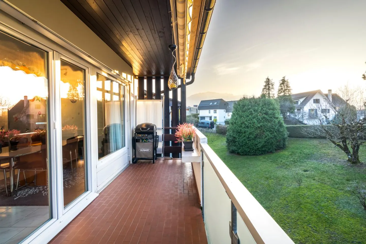 Lumineux appartement de 3,5 pièces avec balcon à La Tour-de-Peilz - Photo 4 sur 8