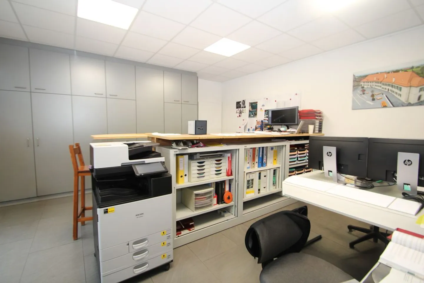 Werkstatt/Lager und Büros - Foto 1 von 4