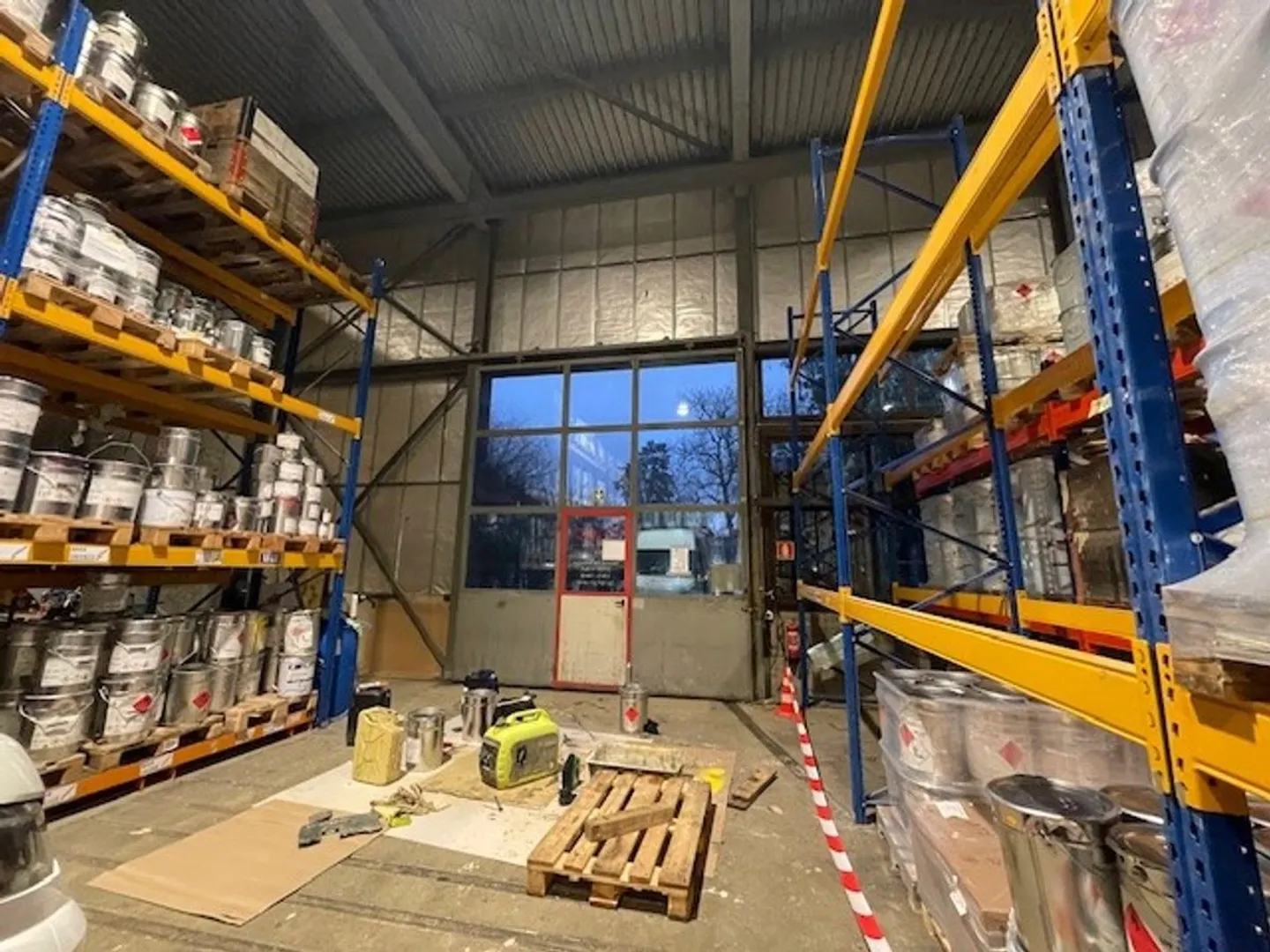 Hall - warehouse - office - Photo 1 of 5