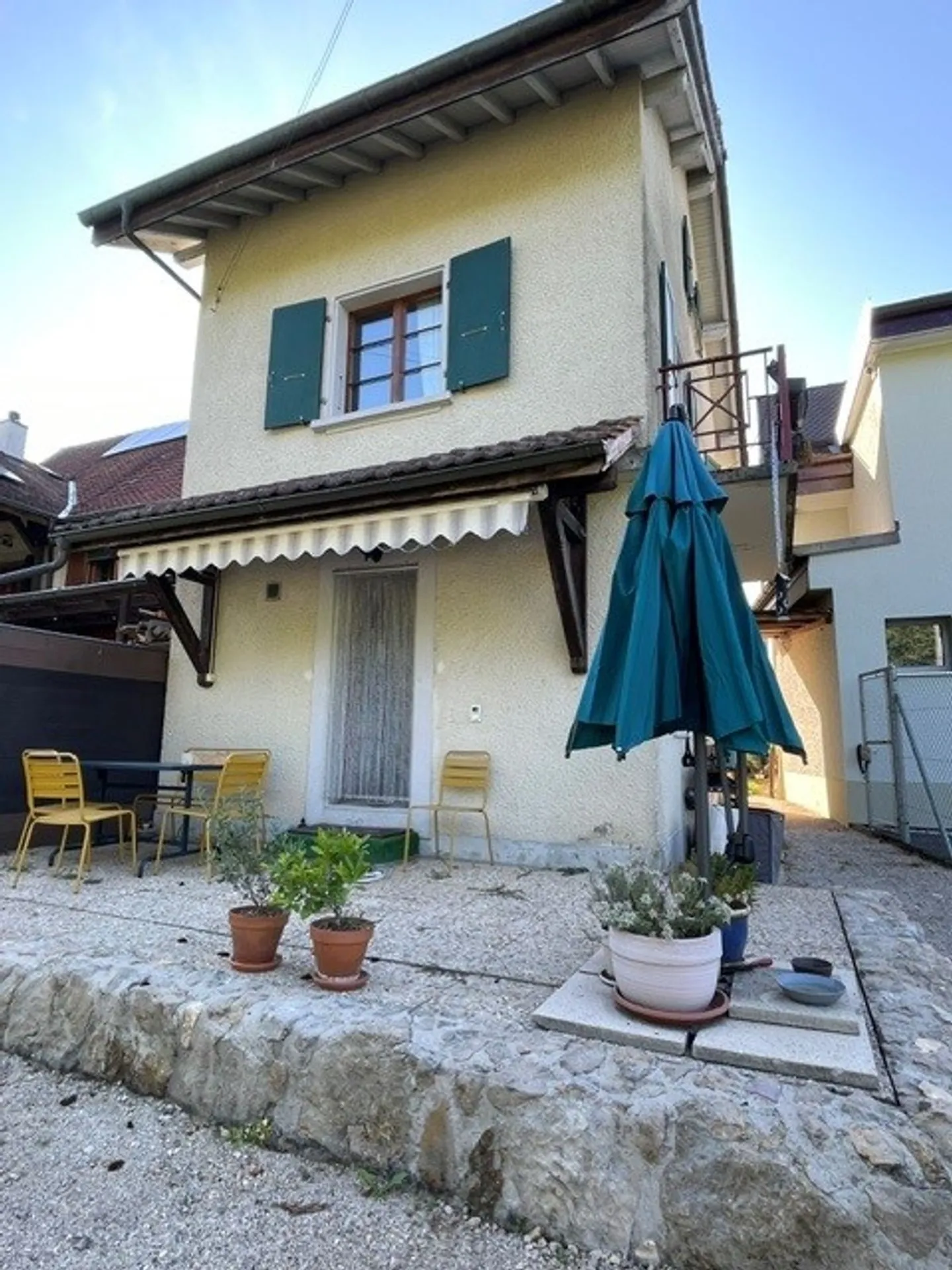 Pretty little adjoining house - Photo 5 of 5