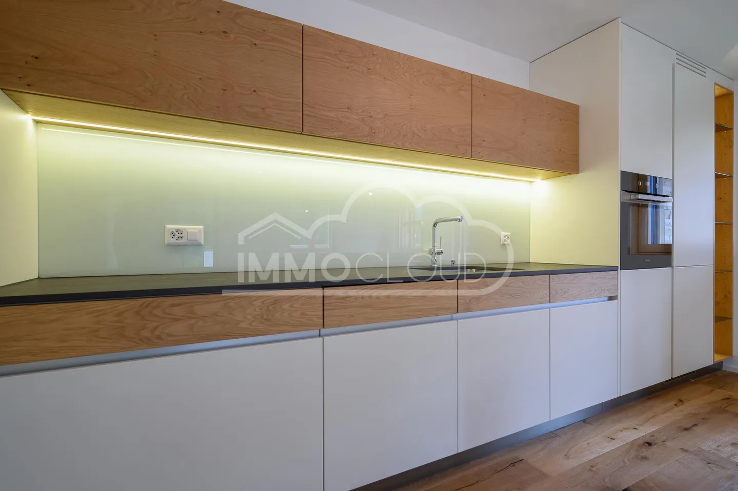 New Duplex with Terraces - Photo 4 of 13