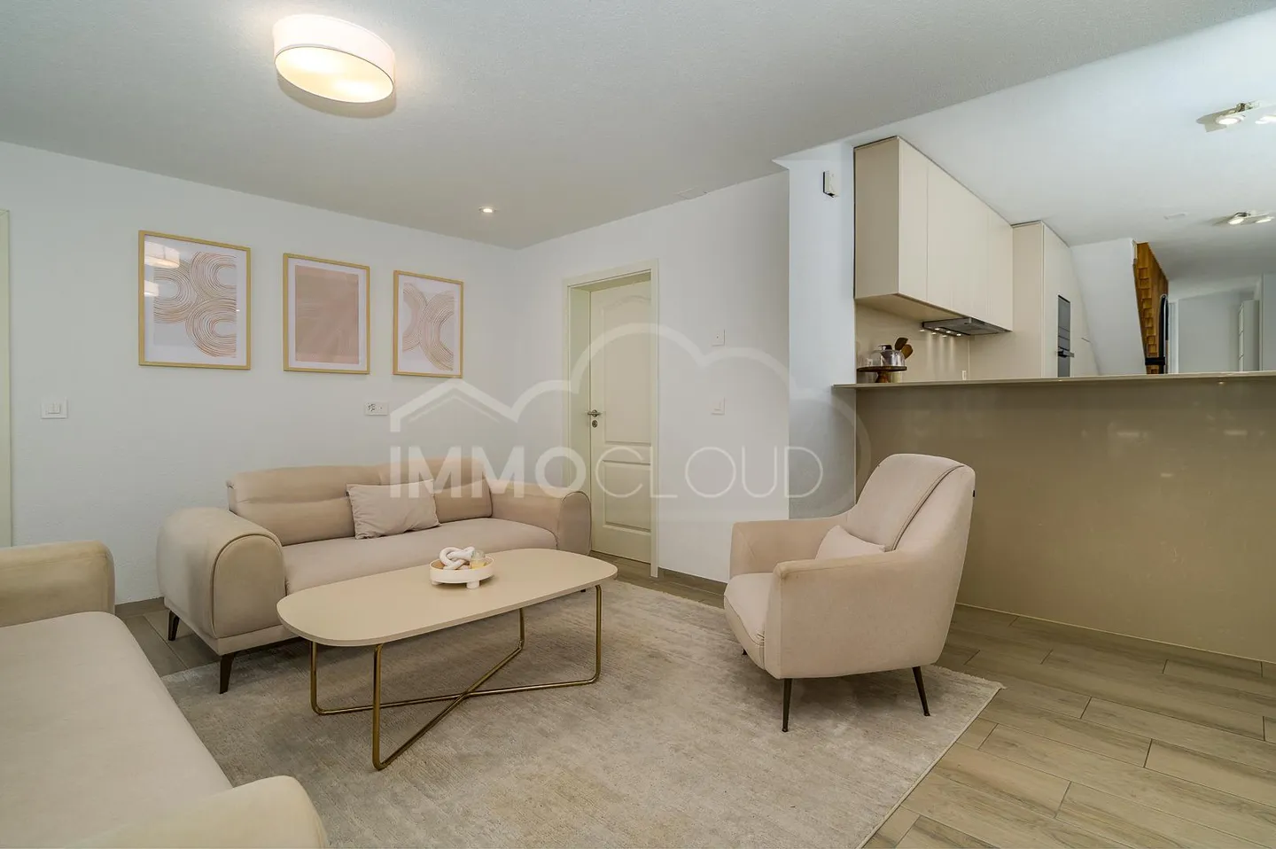 Duplex with terrace - Photo 3 of 13