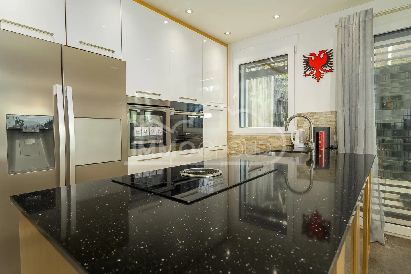 Luxury with lake view! - Photo 5 of 13