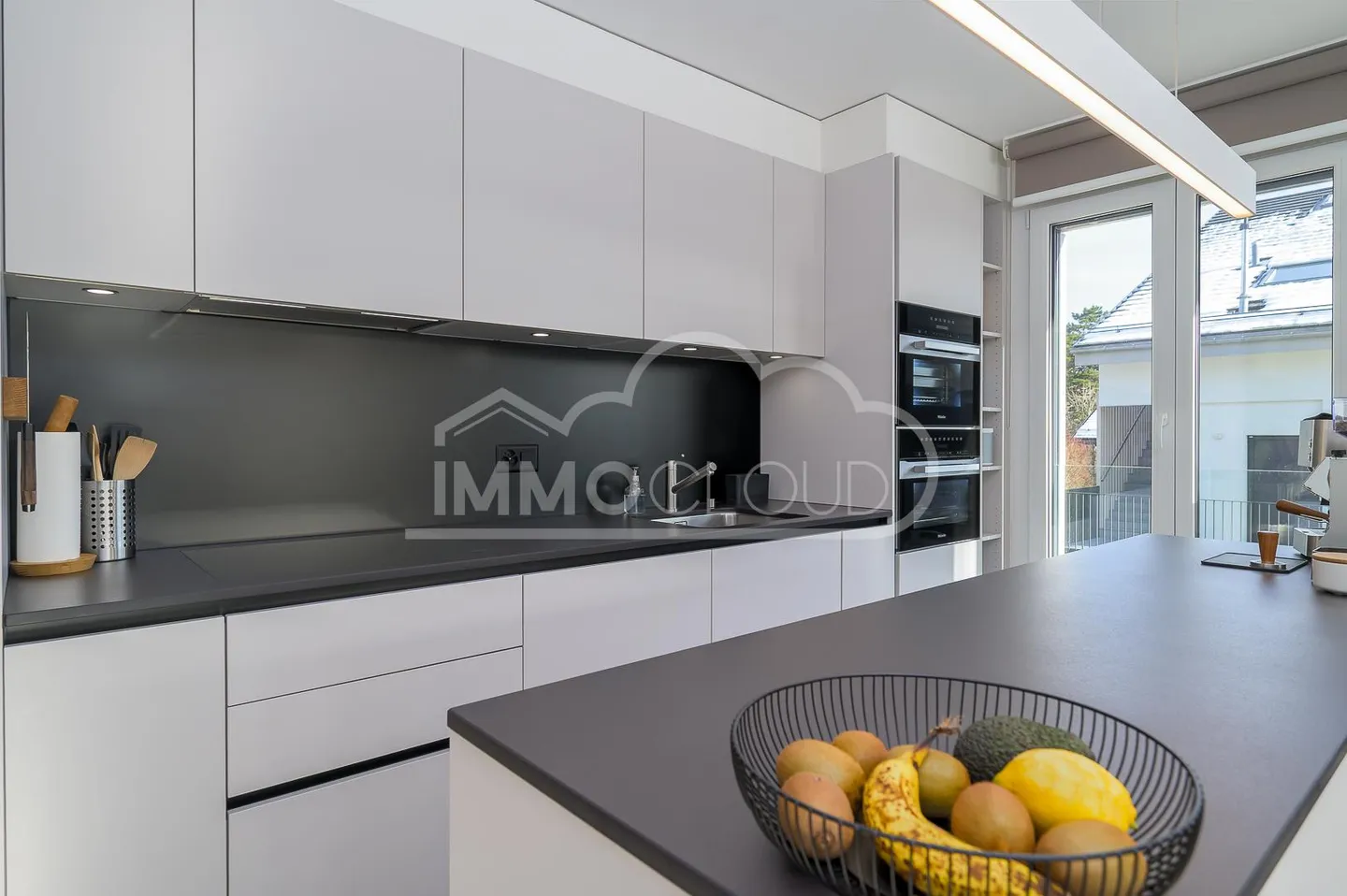 Magnifique 3,5 pièces avec grande terrasse et luminosité optimale - Photo 2 of 12