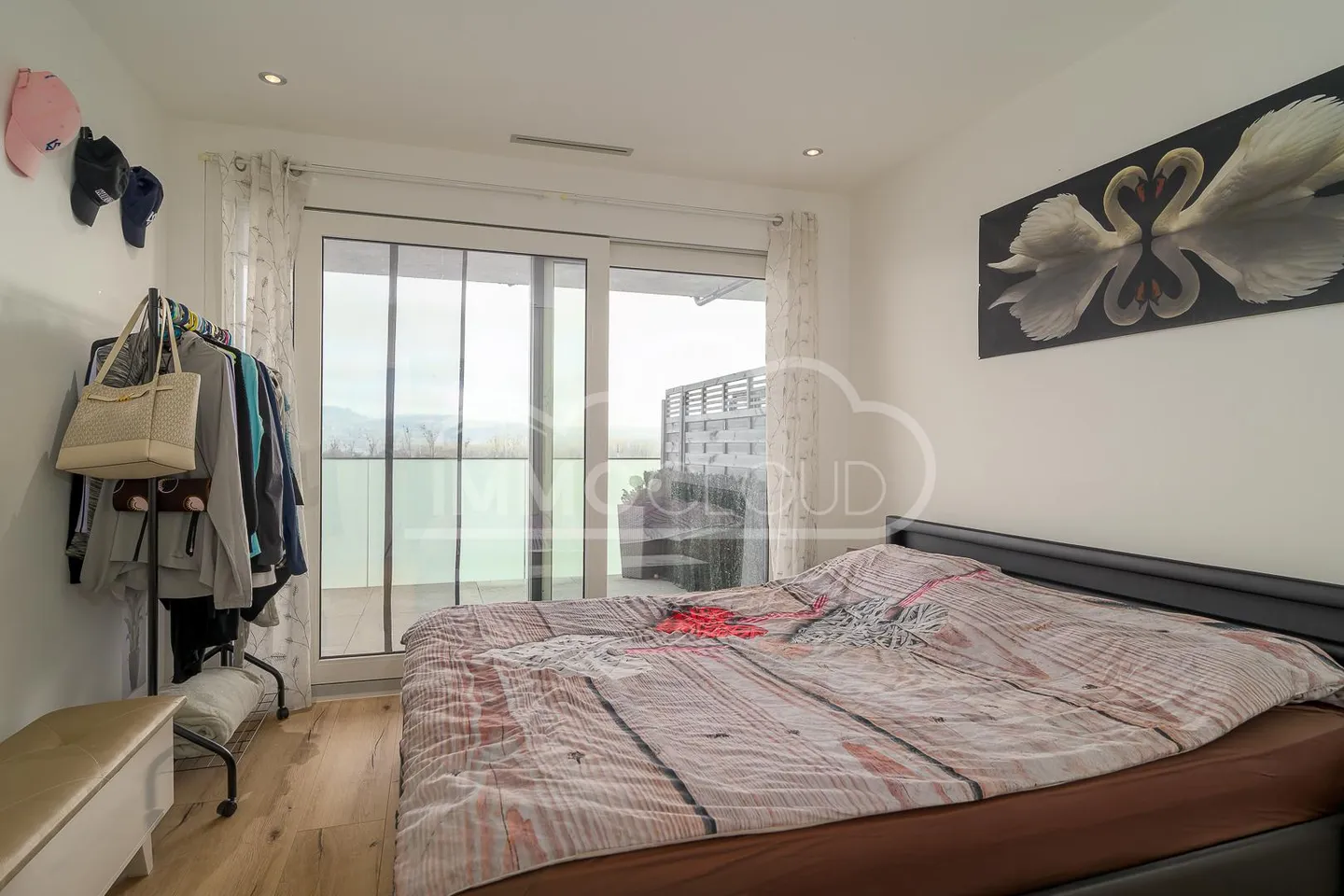 Luxury with lake view! - Photo 4 of 13