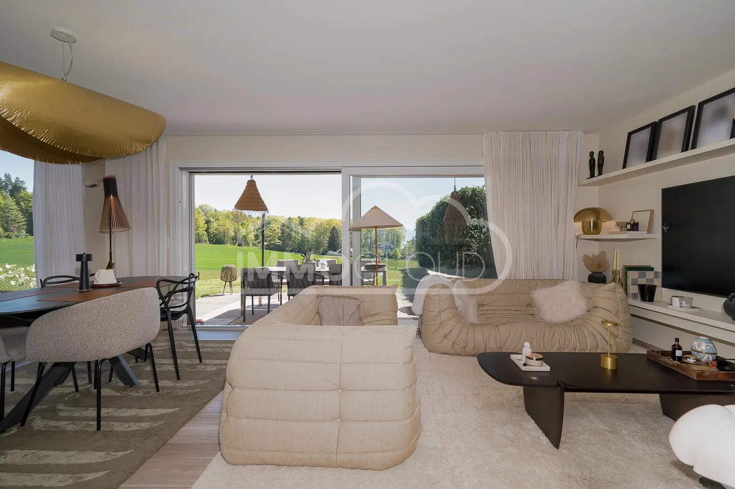 Charming Villa with Lake View - Photo 6 of 13