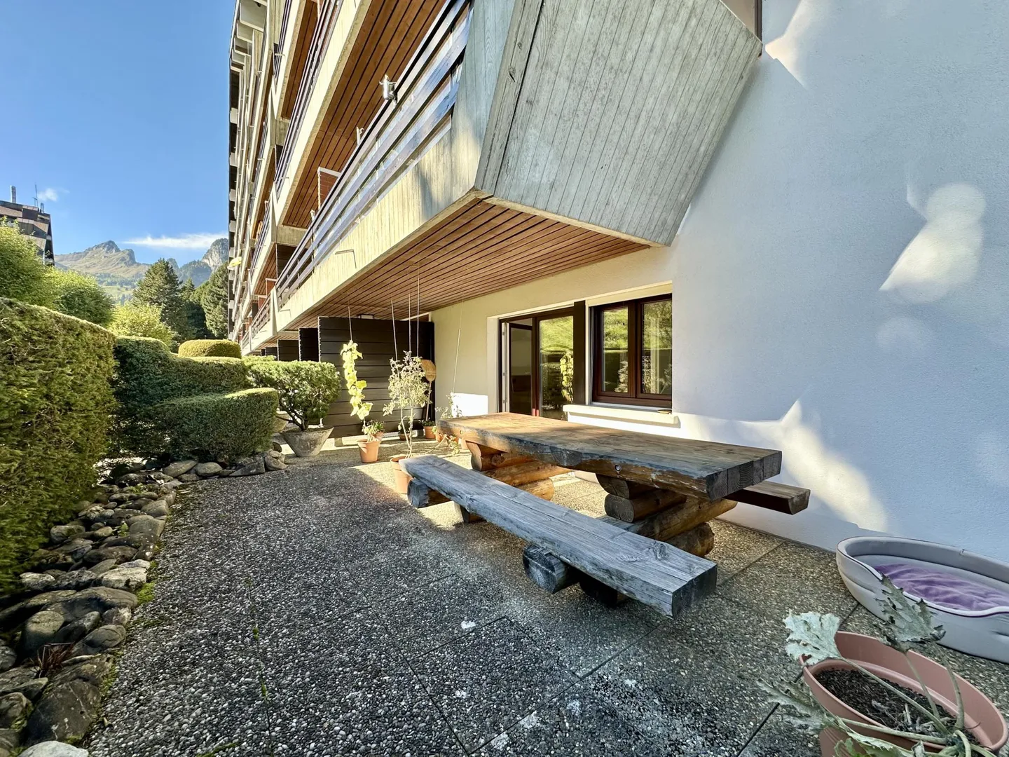 Charming 2.5-room apartment with large terrace in Torgon - Photo 1 of 8