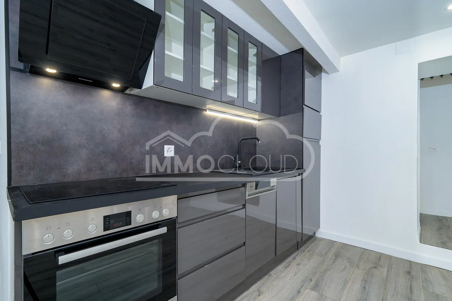 Affascinante casa indipendente ristrutturata nel 2025! - Foto 1 di 10