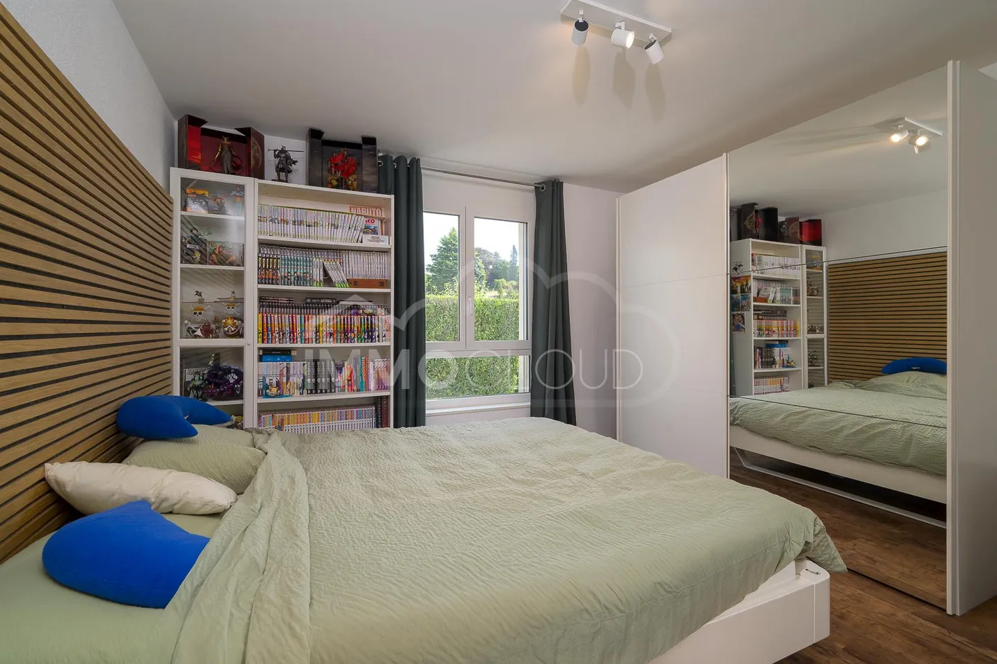 Ideally located - like new apartment! - Photo 4 of 8