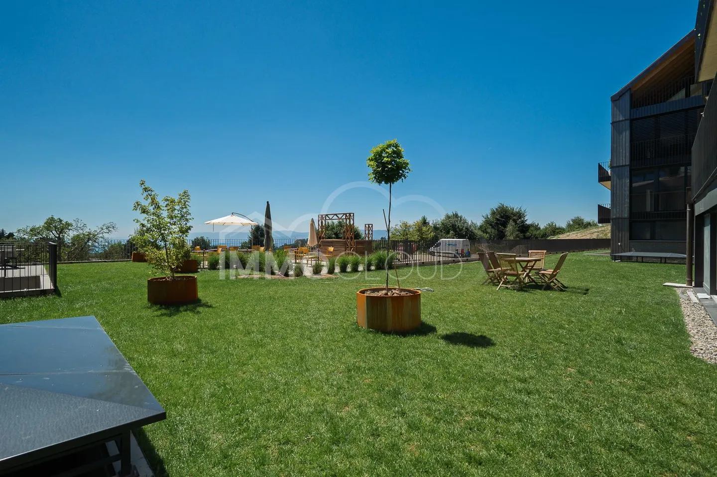 Exceptional professional space of 124 m² in a new and dynamic neighborhood - Photo 6 of 13