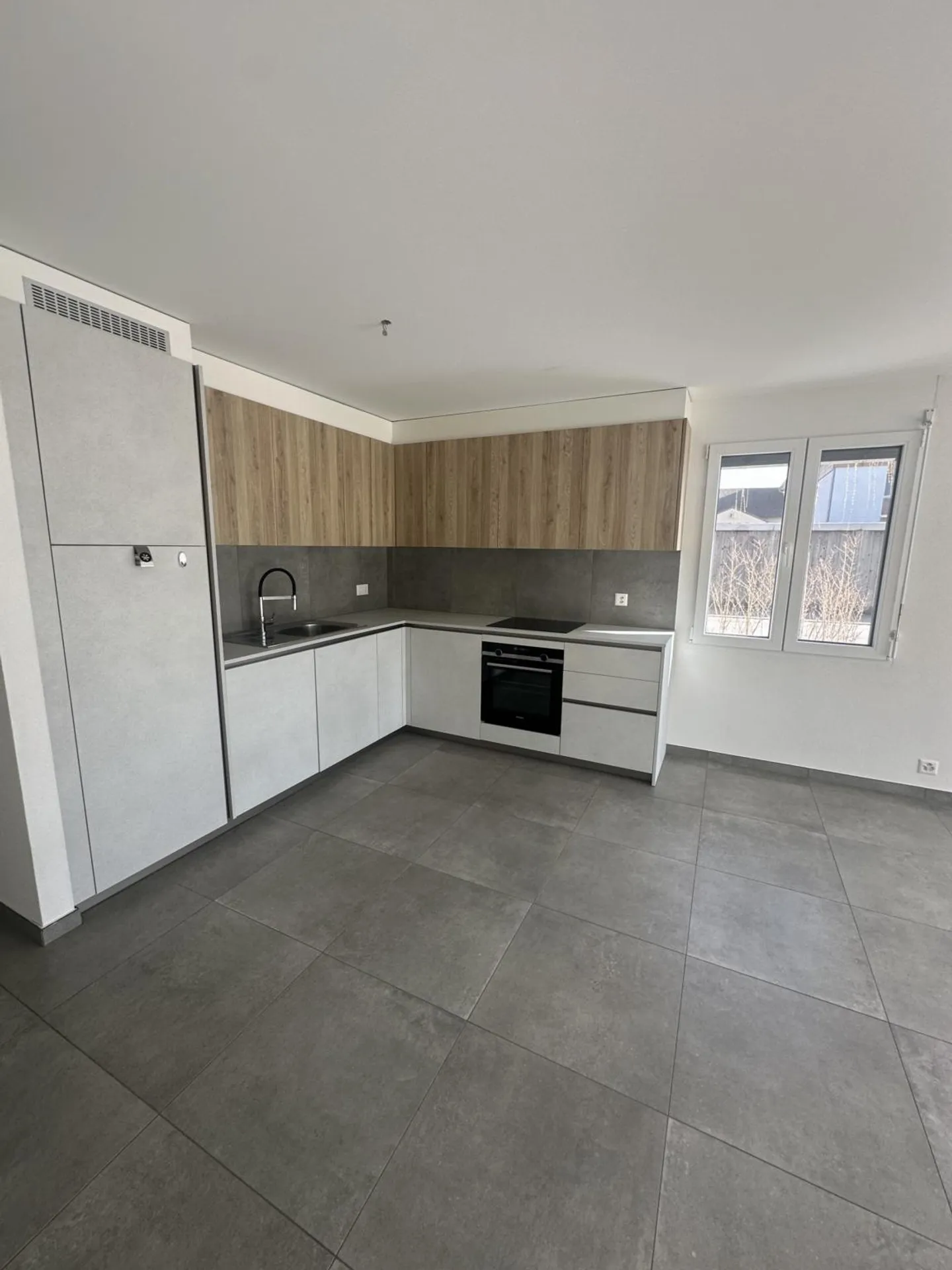 With terrace and garden - Photo 5 of 12